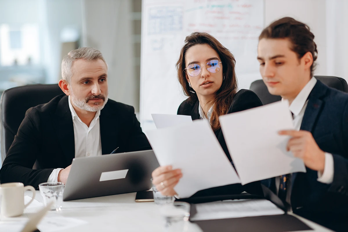 Controlli-sul-lavoro-in-merito-alla-regolarita-dei-contratti